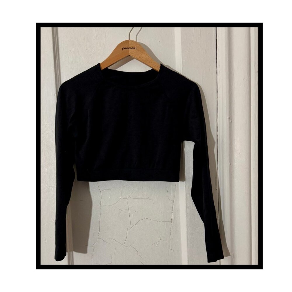 ZARA LONG SLEEVED WORKOUT TOP SIZE S